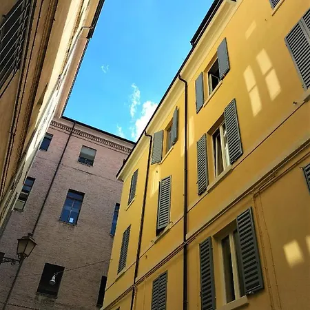 Mo & Office Corner * Modena